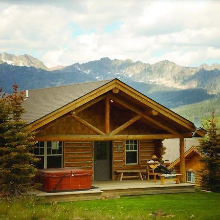 Cowboy Heaven Cabins Big Sky Exterior photo