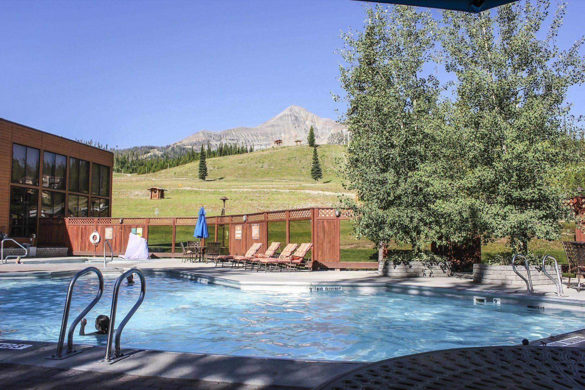 Cowboy Heaven Cabins Big Sky Exterior photo