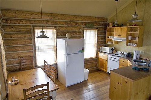 Cowboy Heaven Cabins Big Sky Exterior photo